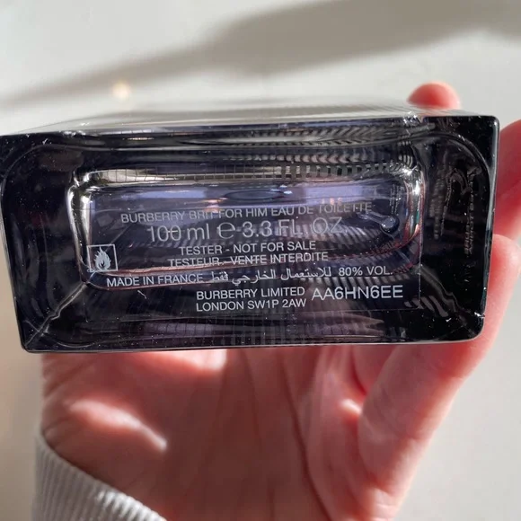 BURBERRY✨ - Picture 3 of 4